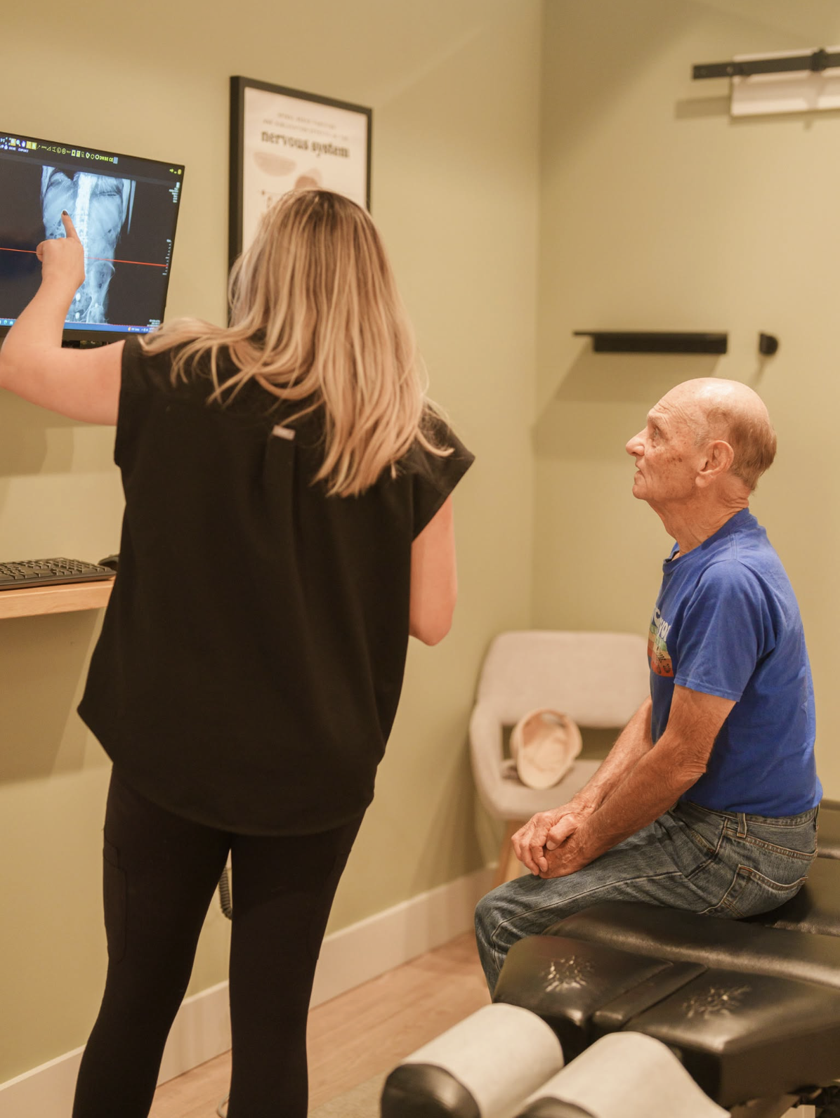 An Everwell provider reviewing imaging with a patient